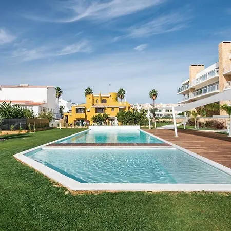 Modern With Terrace In Apartamento *