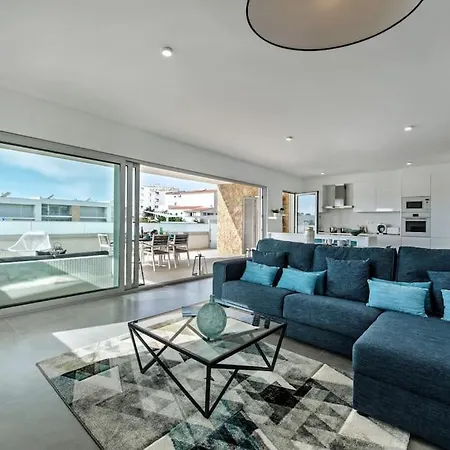 Apartman Modern With Terrace In